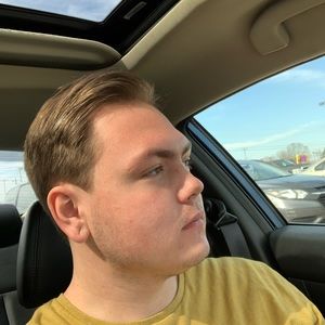 Meet your Posher, Aaron